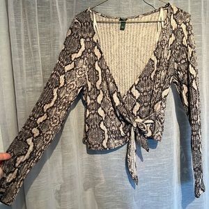 Snakeprint tie top